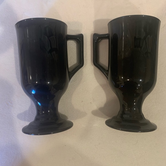 2 Vintage Black Amethyst Glass Footed Mugs, Irish Coffee, Hot Chocolate Cups - Picture 3 of 6